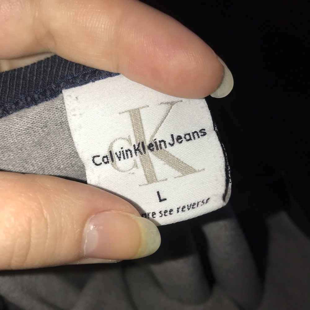 Calvin Klein Tee - Picture 4 of 4